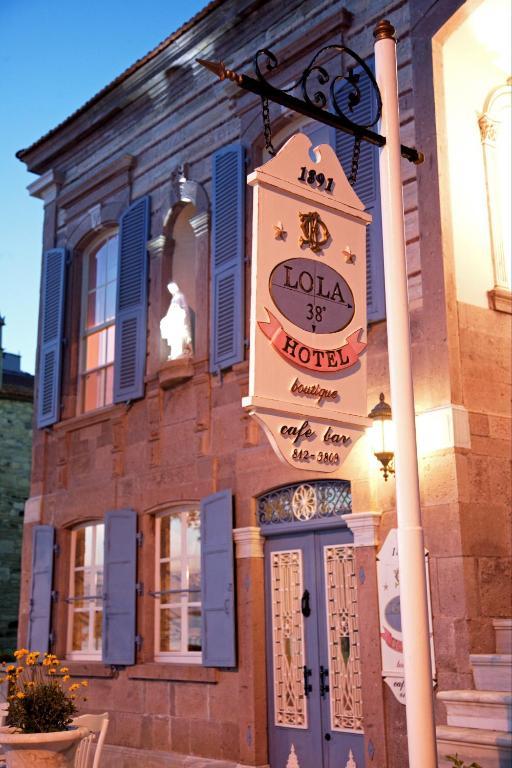 Lola 38 Hotel Foca Exterior photo